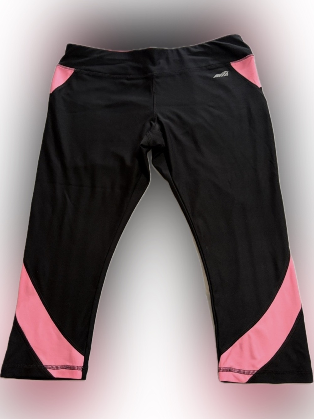 Avia Pink Athletic Capris with Silver Logo Leggings
